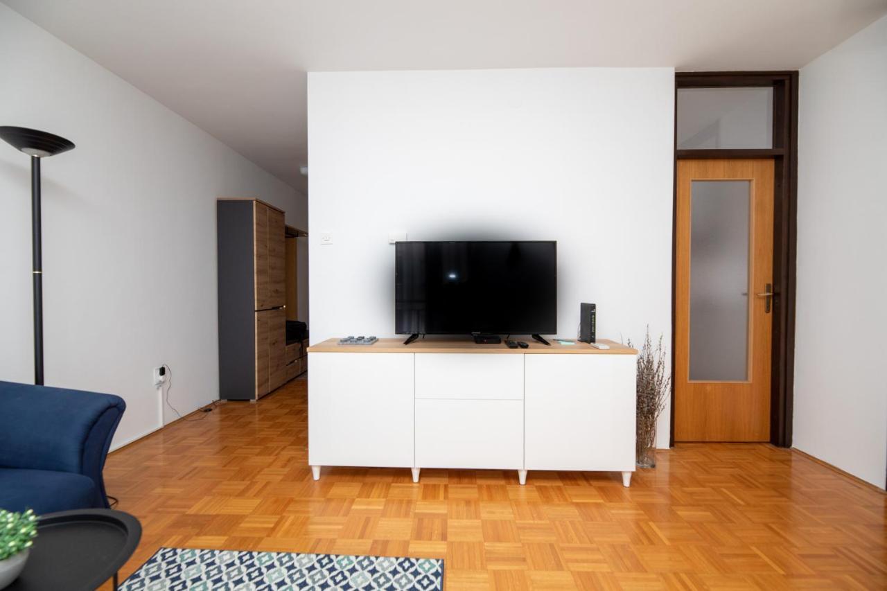 Iva Apartment Zagreb Bagian luar foto